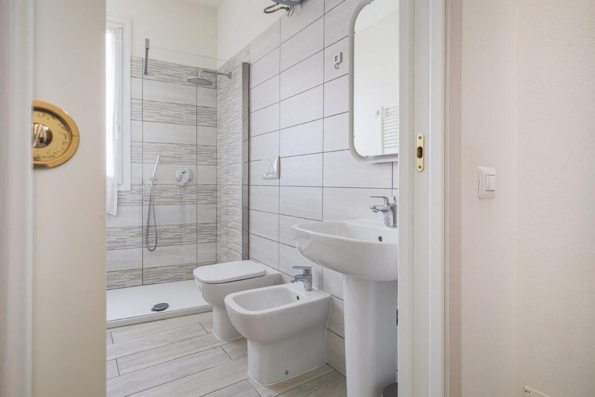 Вилла Jacuzzi & Relax - Casa Indipendente 20Min Da Milano Zelo Buon Persico Экстерьер фото